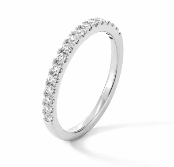18DIA 1/3 CT. T.W. Diamond Anniversary Band in 14K White Gold